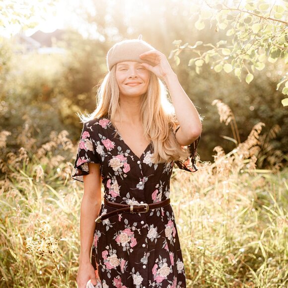 Meet your Posher, Shelby - Picture 2 of 2